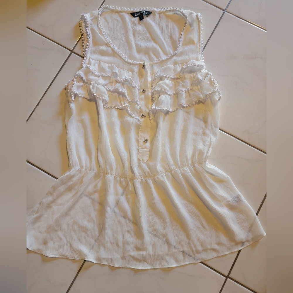 Womens express top,size M,white,no sleeves